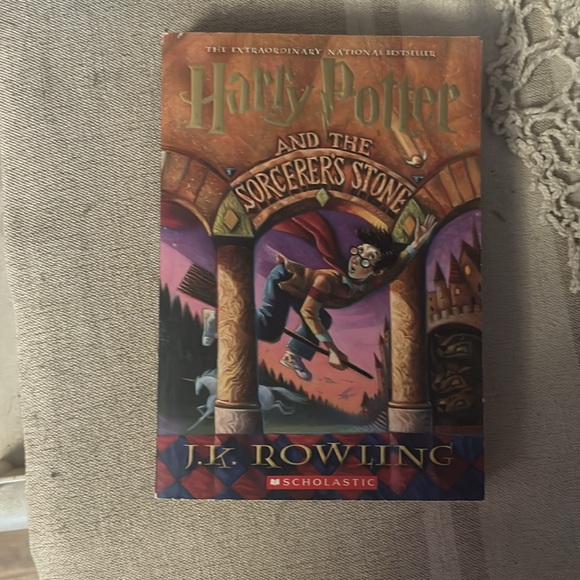 Harry Potter Book Series’s - Picture 2 of 8